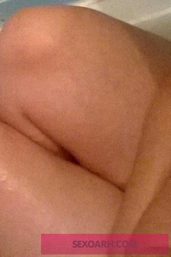 Проститутка Карина (32 лет, Архангельск)