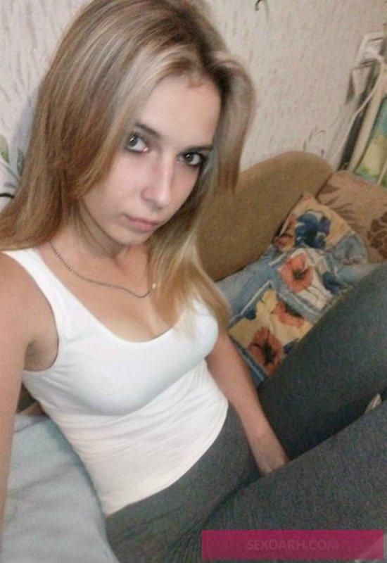 Проститутка Юля (23 лет, Архангельск)